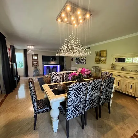 Luxury And Relax In شقة *